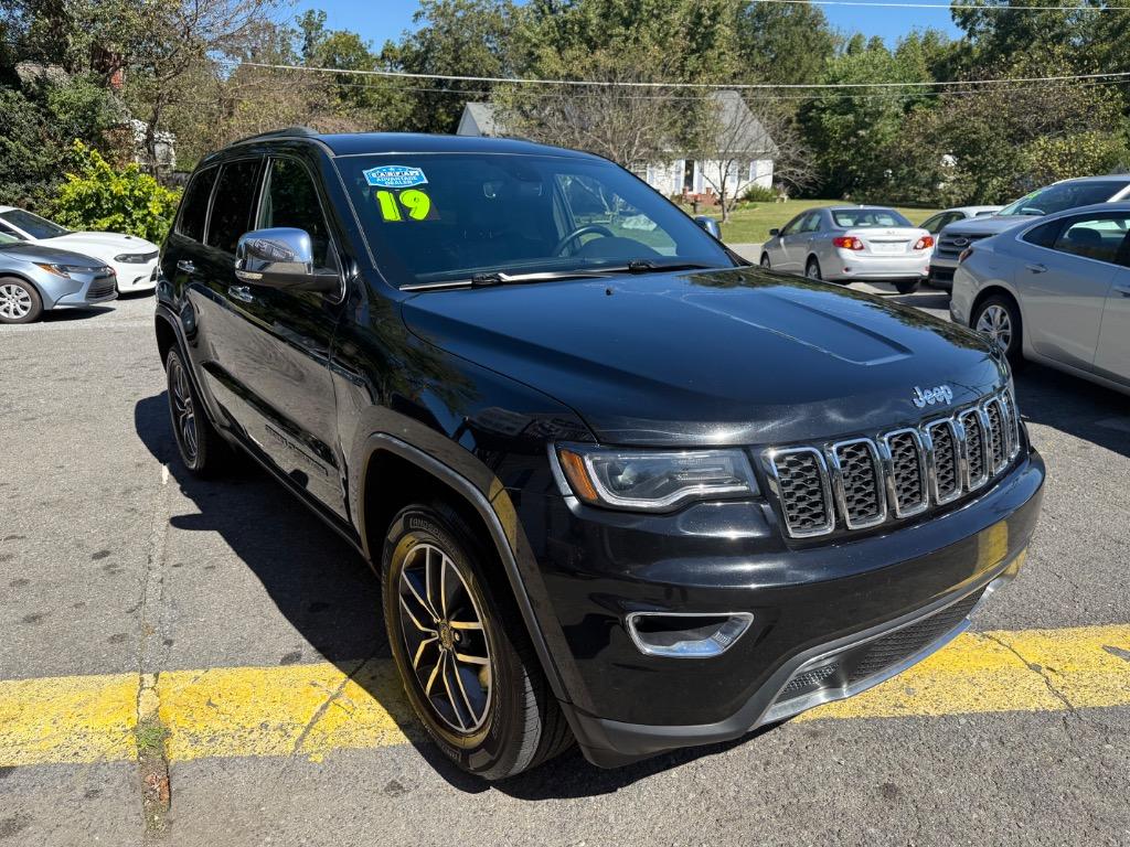 2019 Jeep Grand Cherokee Limited's photo