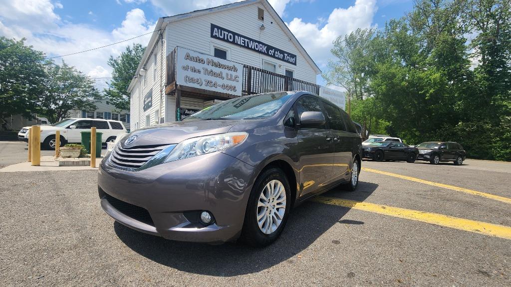 2016 Toyota Sienna XLE