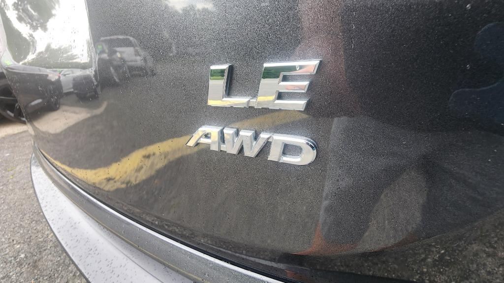 2018 Toyota RAV4 LE - Photo 12