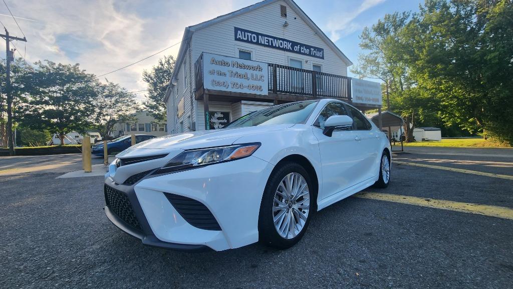 2019 Toyota Camry 2.5 Auto SE's photo