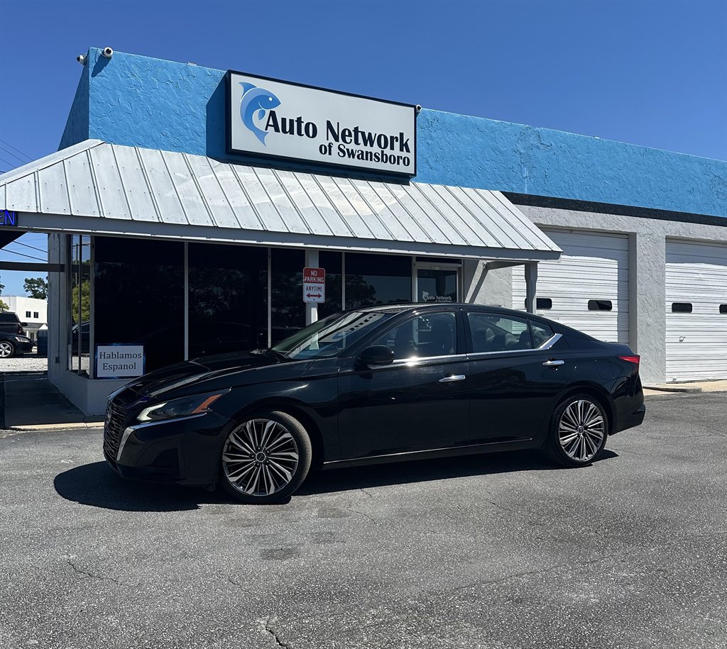 2023 Nissan Altima S's photo
